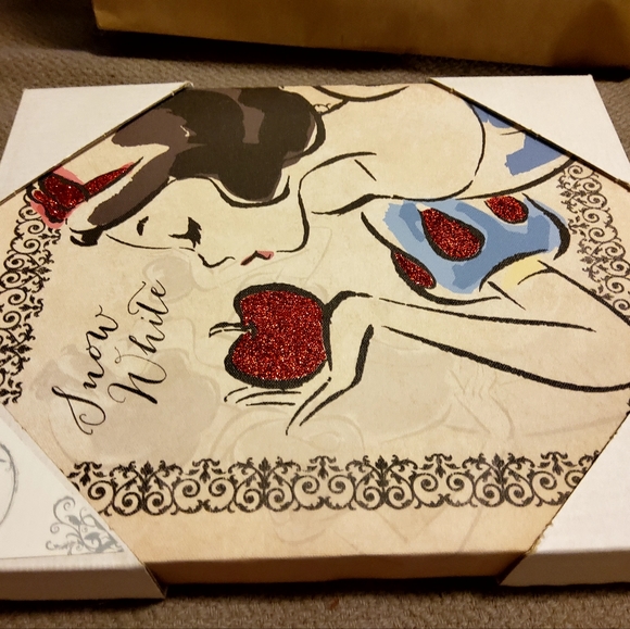 Disney Snow White Canvas Wall Art NWT - Picture 4 of 6